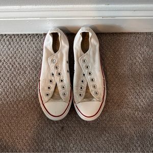 Low top converse sneaker